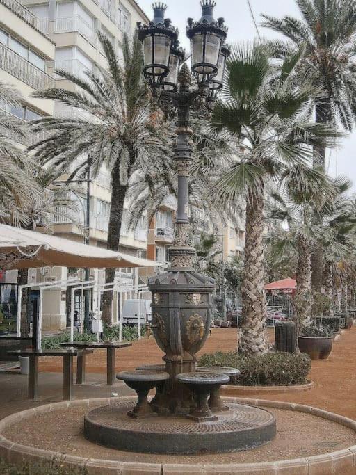 Apartamento Loft, Lloret De Mar Bagian luar foto
