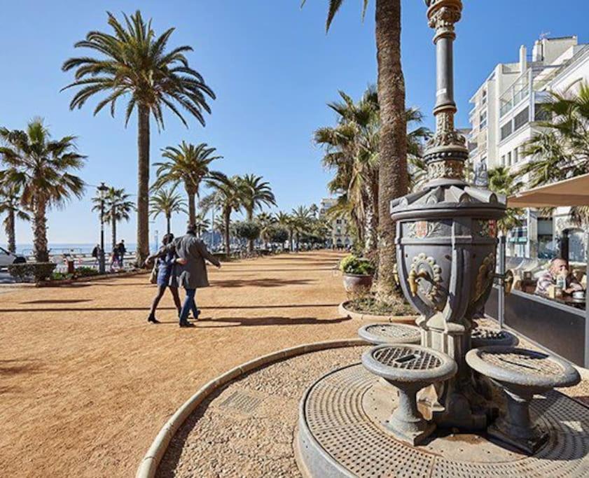 Apartamento Loft, Lloret De Mar Bagian luar foto